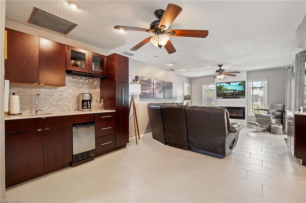 805 SW 52nd St , Cape Coral, FL 33914 Photo