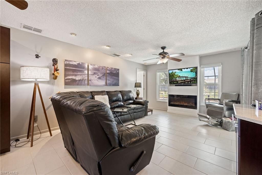 805 SW 52nd St , Cape Coral, FL 33914 Photo
