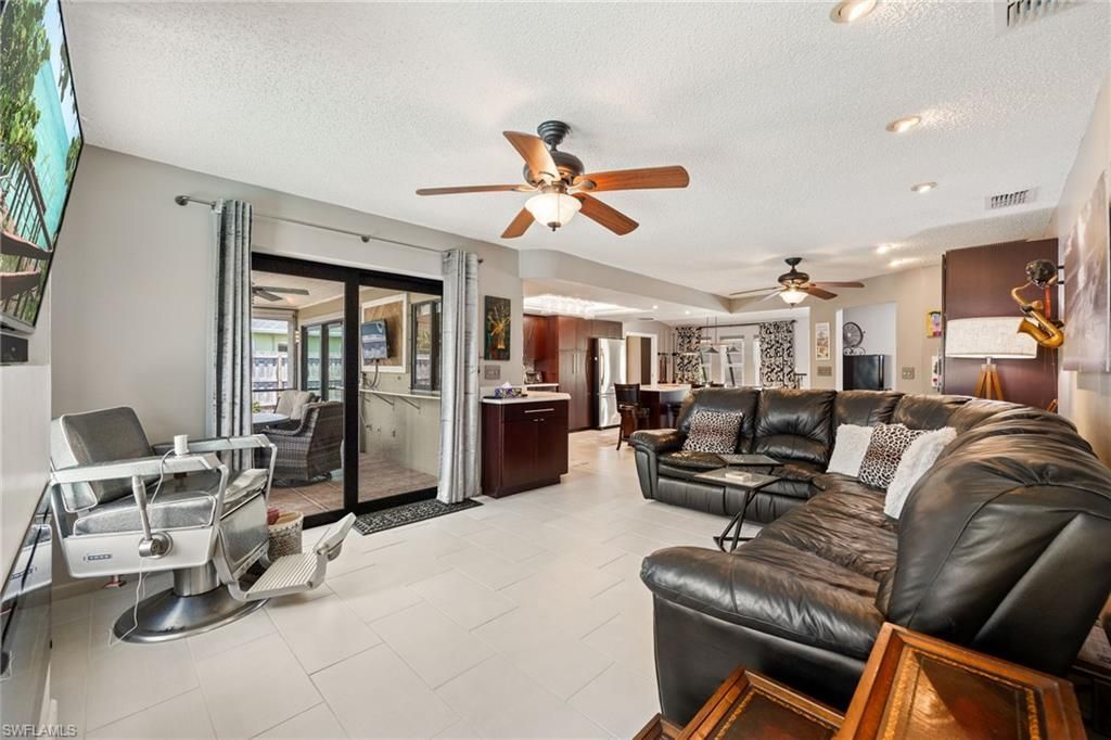 805 SW 52nd St , Cape Coral, FL 33914 Photo