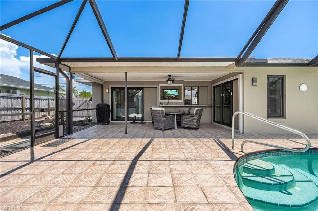 805 SW 52nd St , Cape Coral, FL 33914 Photo