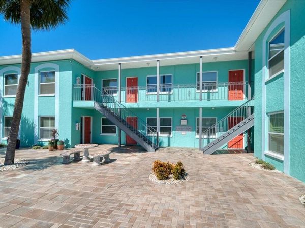 555 69TH AVENUE , Unit 1, ST PETERSBURG, FL 33706