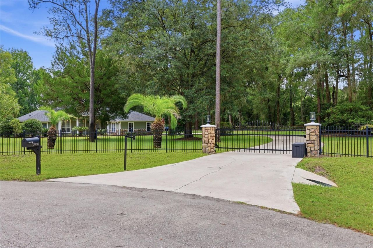 20245 NW 251st Terrace, High Springs, FL 32643 Photo