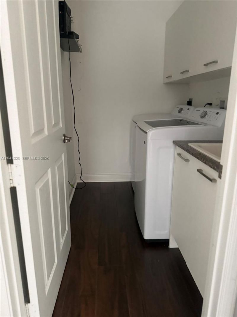 8478 NW 52nd St , Doral, FL 33166 Photo