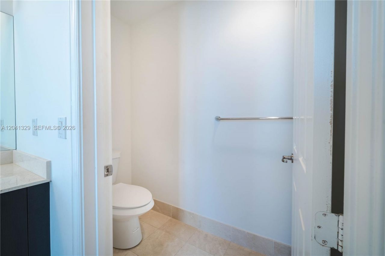 8478 NW 52nd St , Doral, FL 33166 Photo
