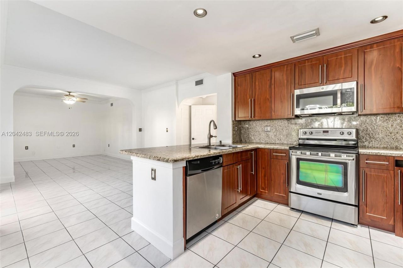 4671 SW 154th Pl, Miami, FL 33185 Photo