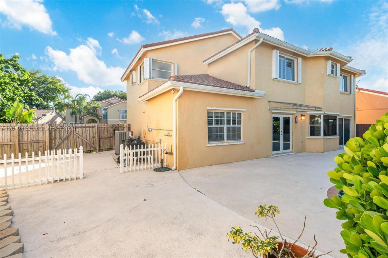 4671 SW 154th Pl, Miami, FL 33185 Photo