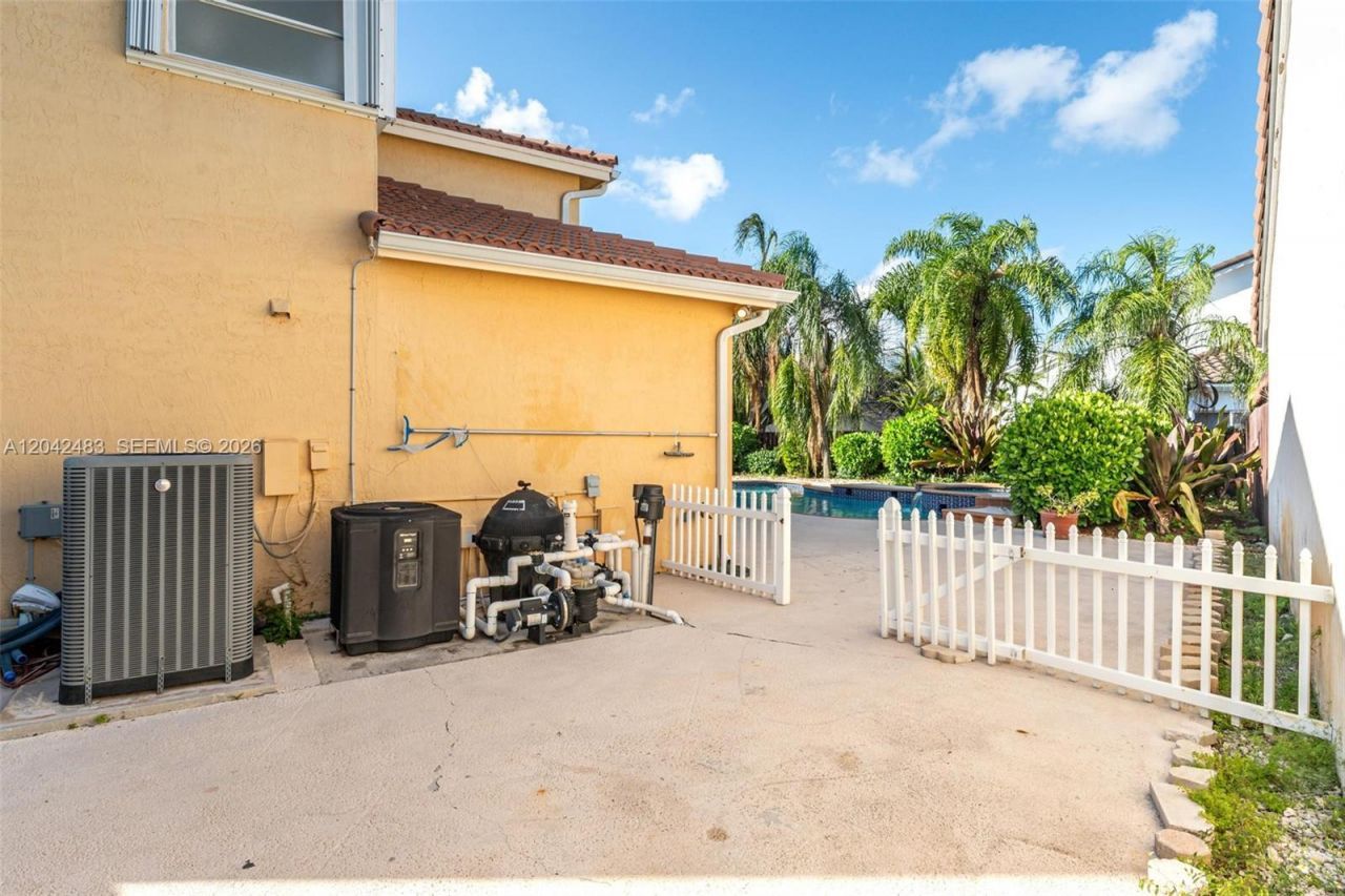 4671 SW 154th Pl, Miami, FL 33185 Photo