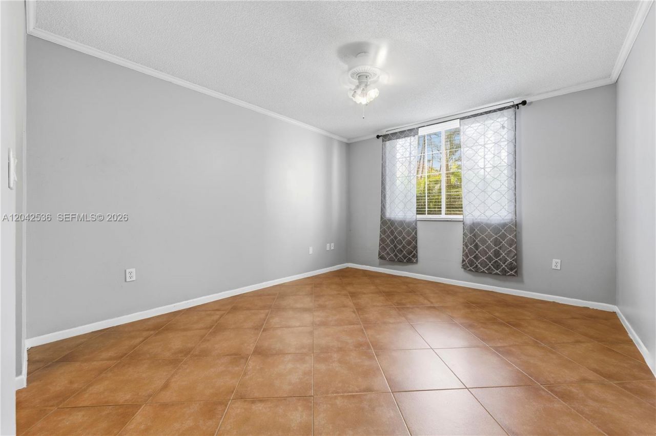 1721 Village Blvd , Unit 104, West Palm Beach, FL 33409 Photo