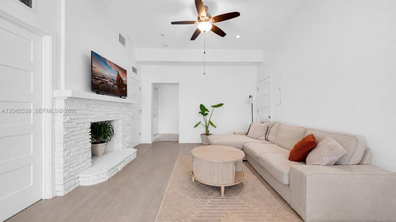 1704 Rodman St , Unit 1, Hollywood, FL 33020 Photo