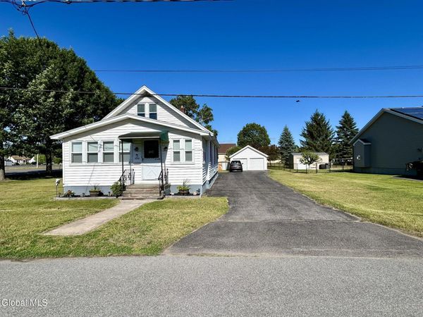 3202 Delmar Avenue, Schenectady, NY 12306