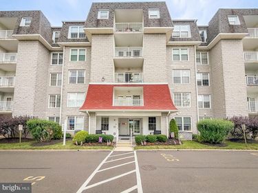 6211 CENTENNIAL STATION, Unit 621, WARMINSTER, PA 18974