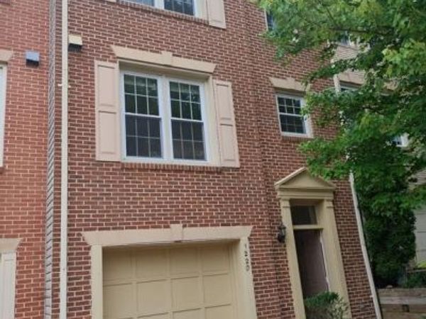 1220 QUAKER HILL DRIVE, ALEXANDRIA, VA 22314