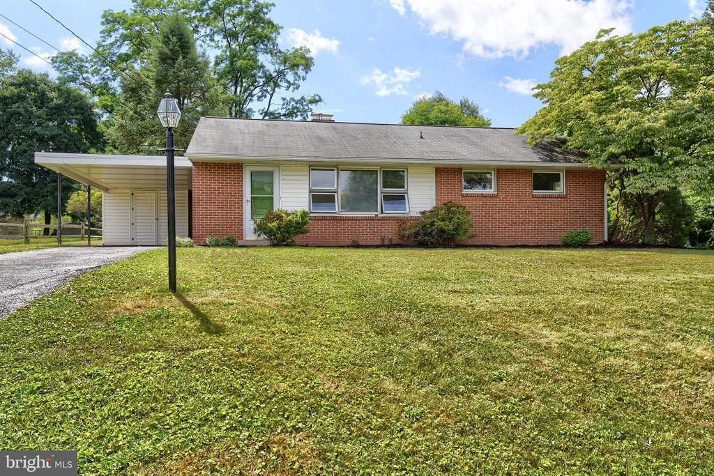 503 BOWMAN AVENUE , LEWISBERRY, PA 17339