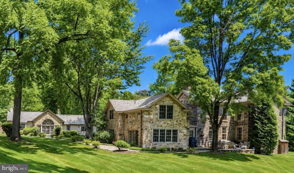 6677 UPPER YORK RD , NEW HOPE, PA 18938