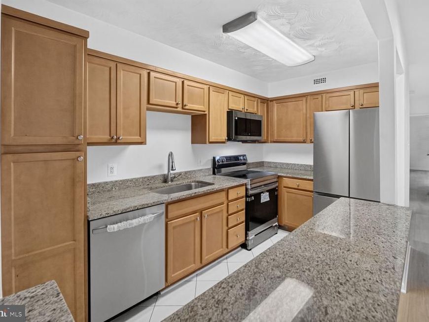 7400 Lakeview Drive, Unit N203, Bethesda, MD 20817 Main Photo