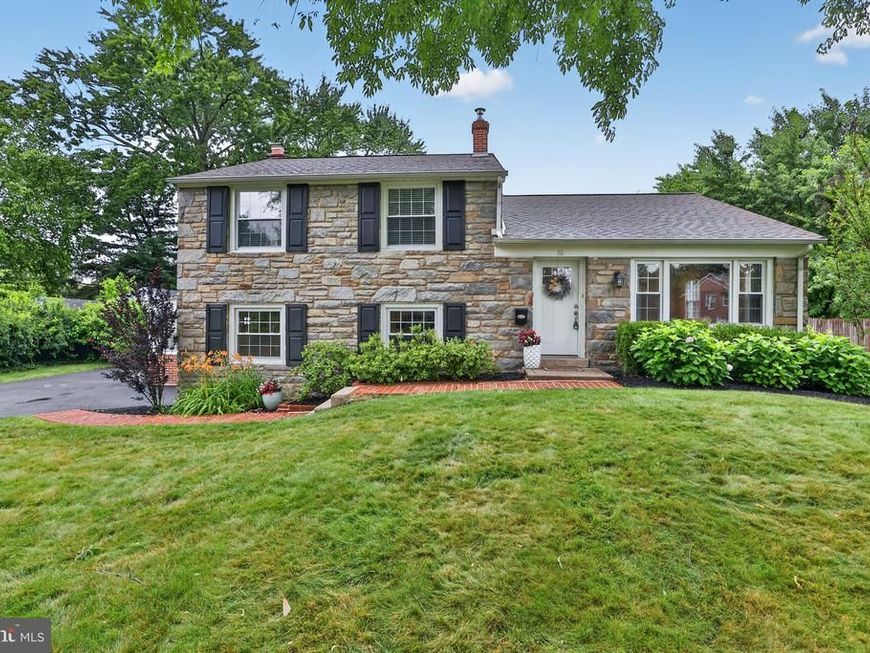 111 Canterbury Drive, Wallingford, PA 19086 Main Photo
