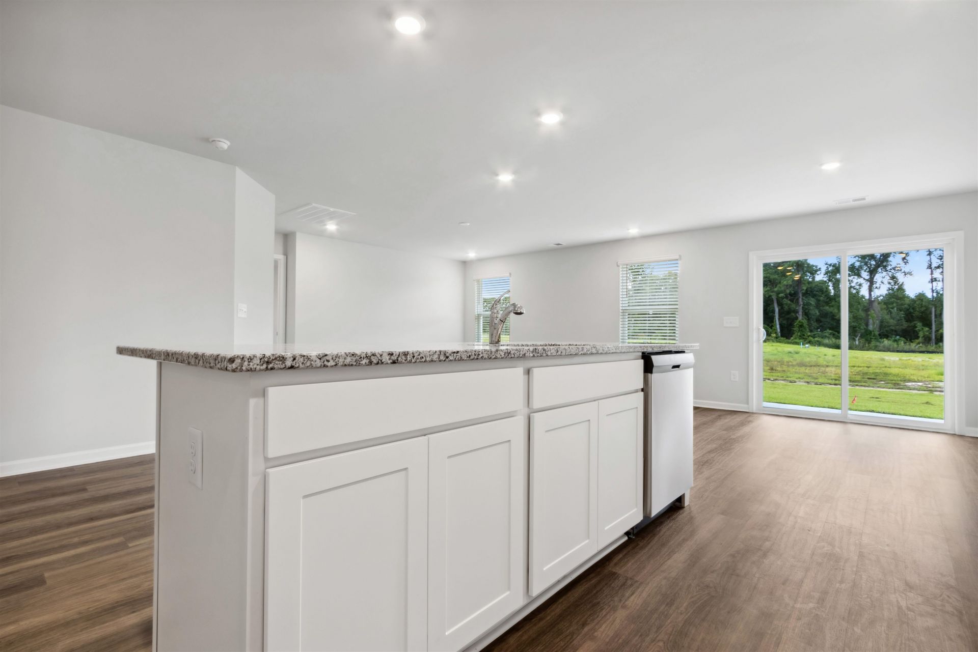 948 Caswell Dr. Photo 12