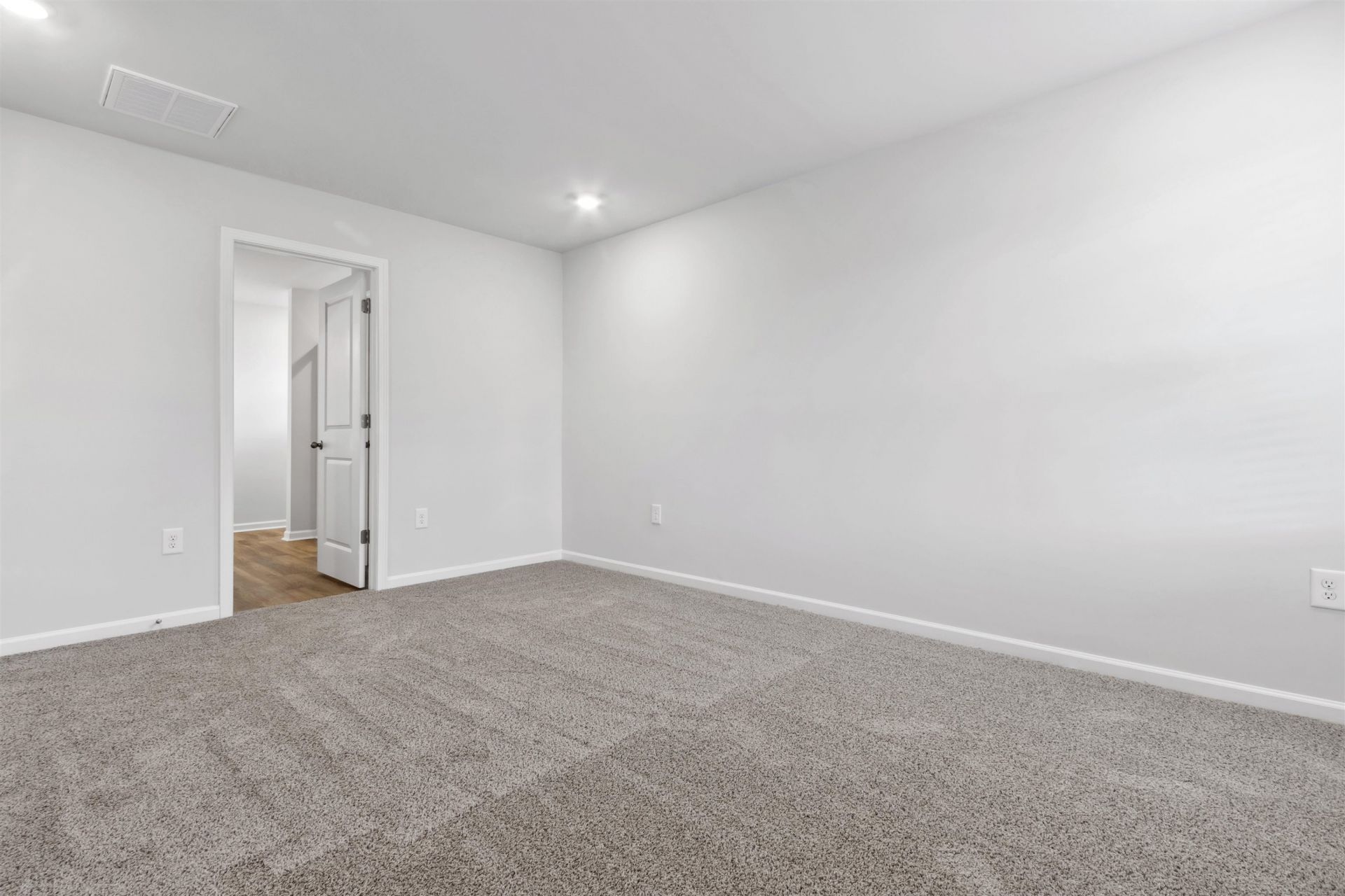 948 Caswell Dr. Photo 28