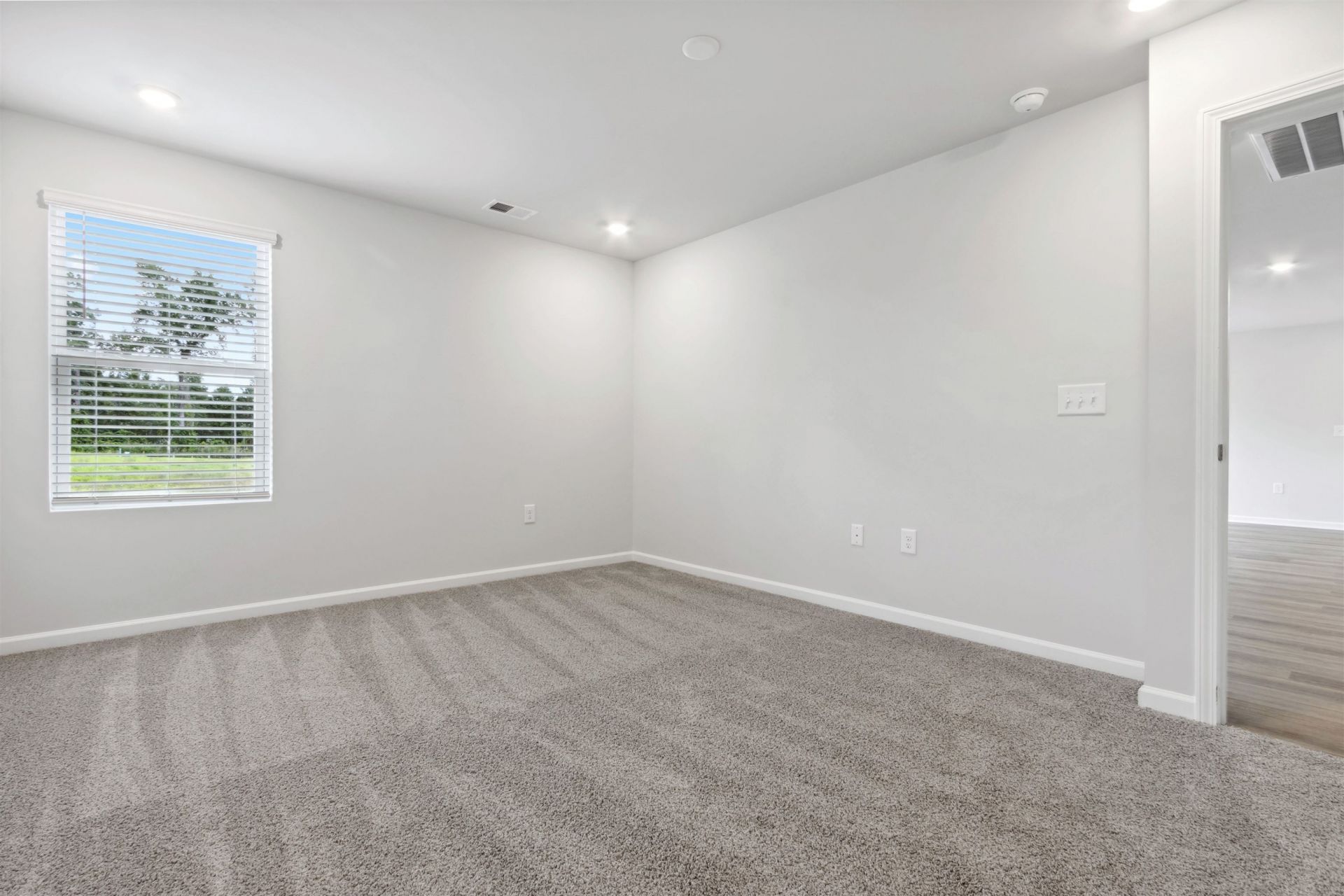 948 Caswell Dr. Photo 29