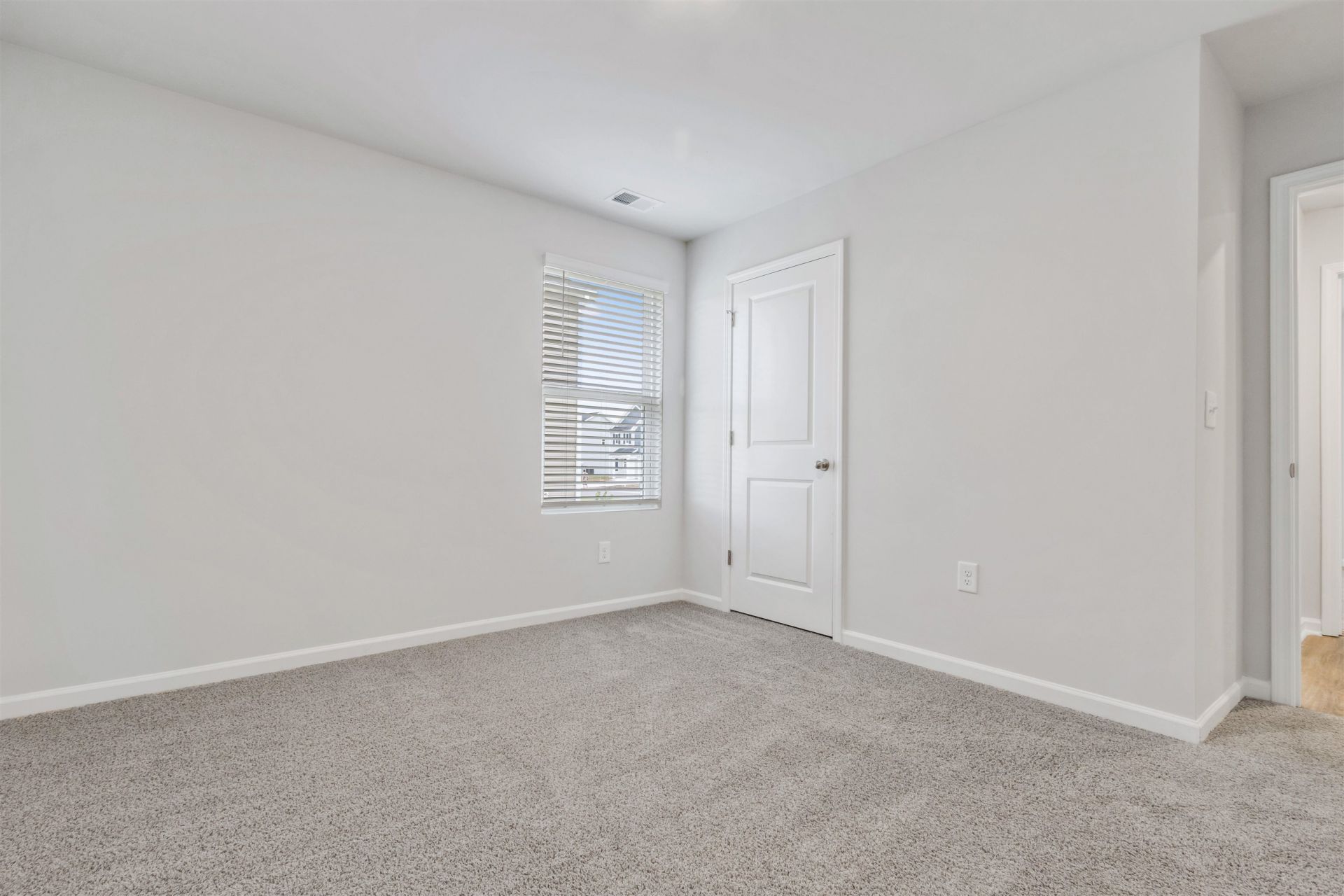 948 Caswell Dr. Photo 34