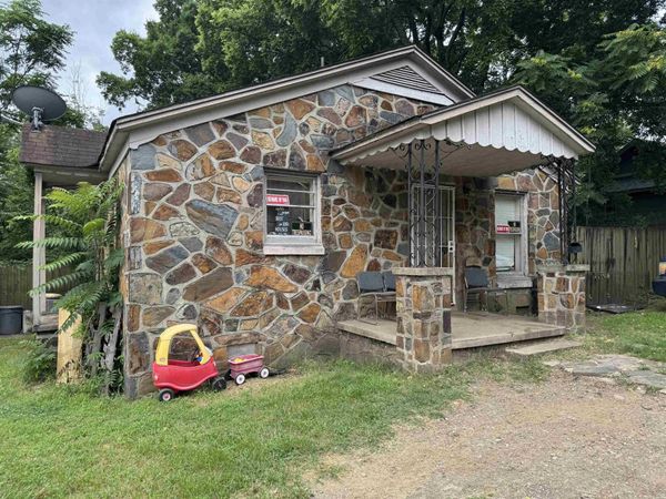 2118 W 18th Street , North Little Rock, AR 72114