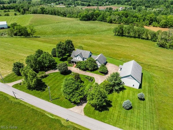 64575 Pigeon Gap Road , Cambridge, OH 43725