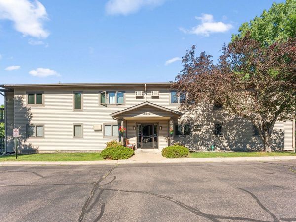 6601 Buckley Circle, Unit 105, Inver Grove Heights, MN 55076
