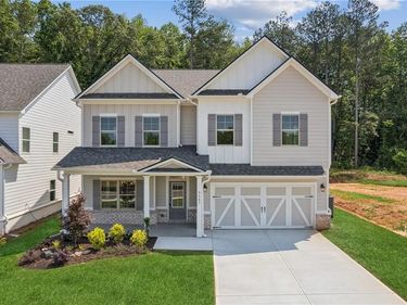 5557 Keswick Drive , Flowery Branch, GA 30542