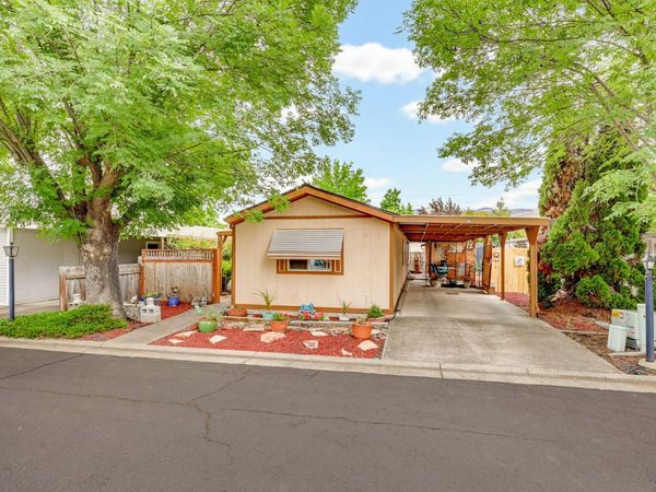 4624 S Pacific, Unit 26, Phoenix, OR 97535