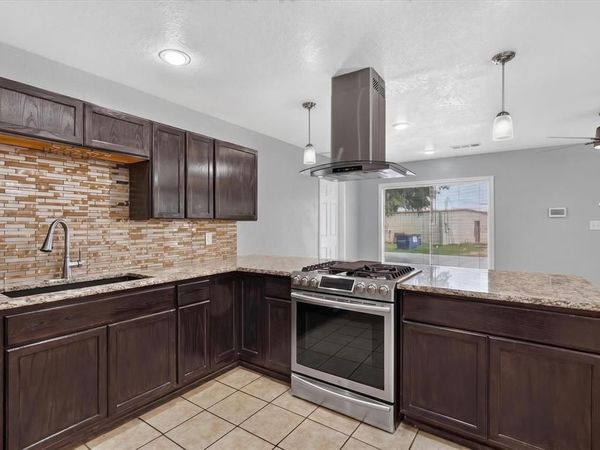 5301 Scoggins Street, Sansom Park, TX 76114