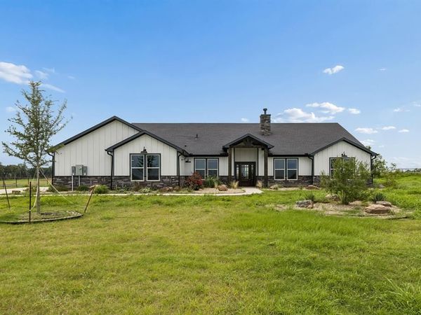 835 Club Lake Road, Whitesboro, TX 76273