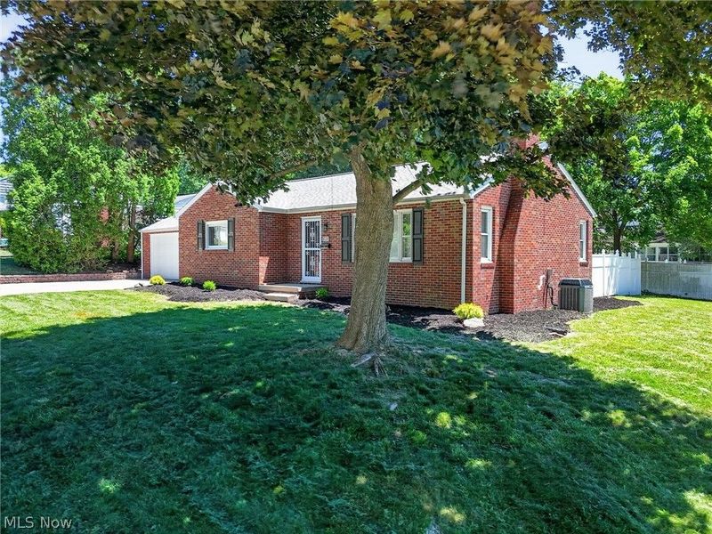 1807 Wicliff Avenue NE, Massillon, OH 44646 Photo 3