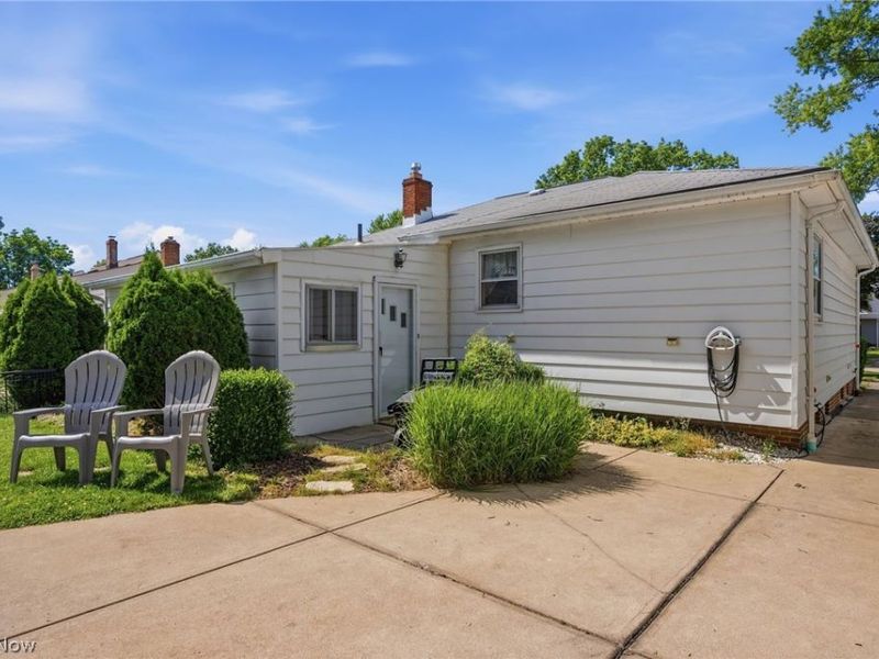 10821 Woodview Boulevard, Parma Heights, OH 44130 Photo 33