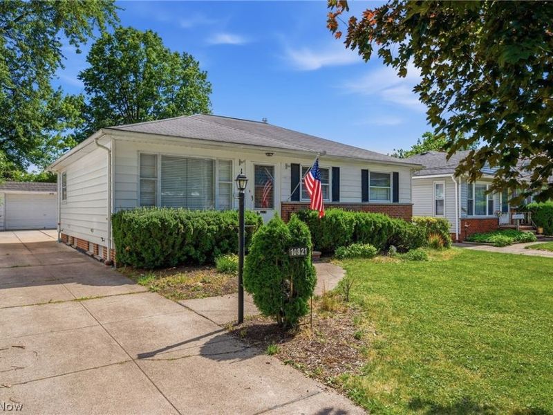 10821 Woodview Boulevard, Parma Heights, OH 44130 Photo 36
