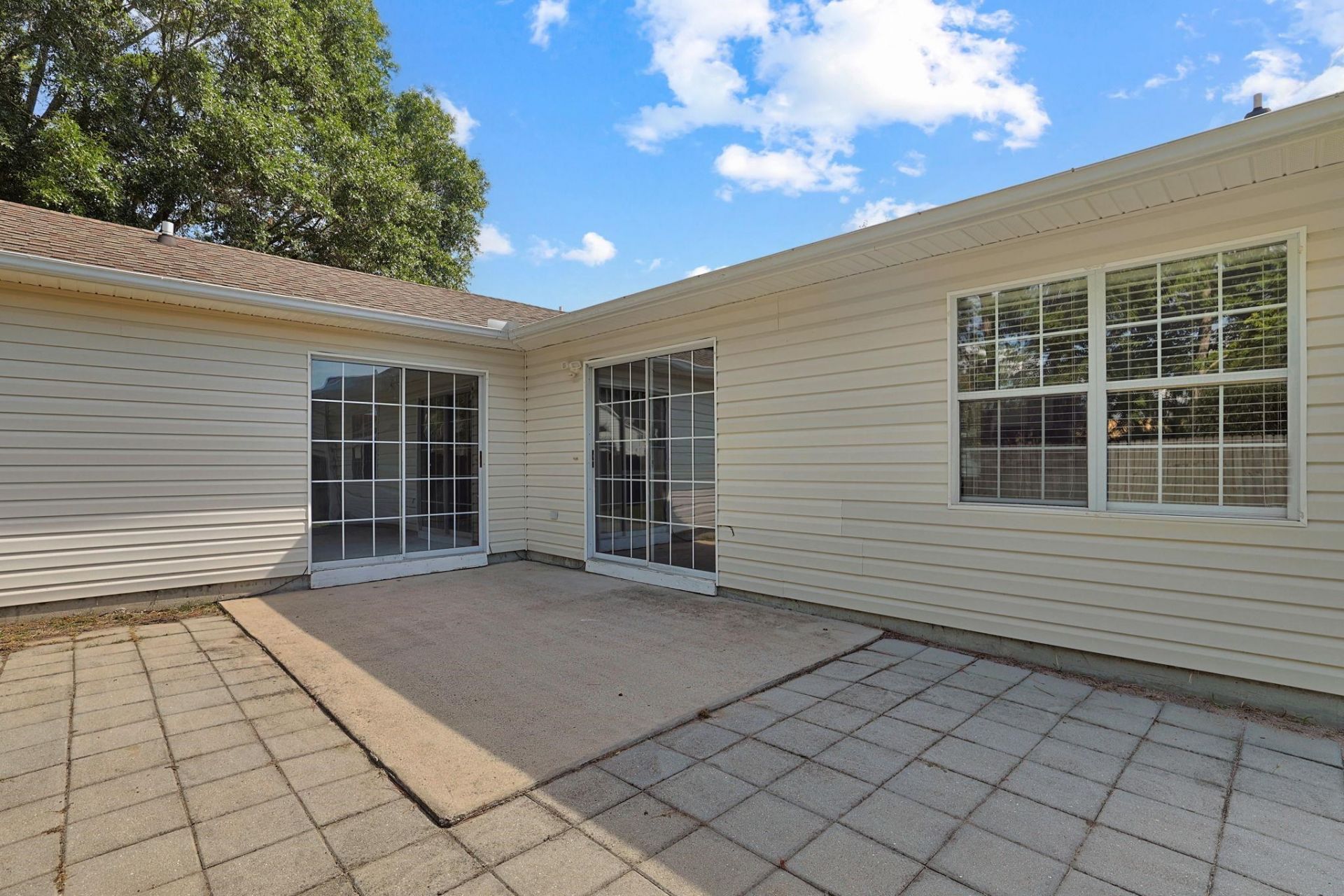 2835 Temperance Dr. Photo 27