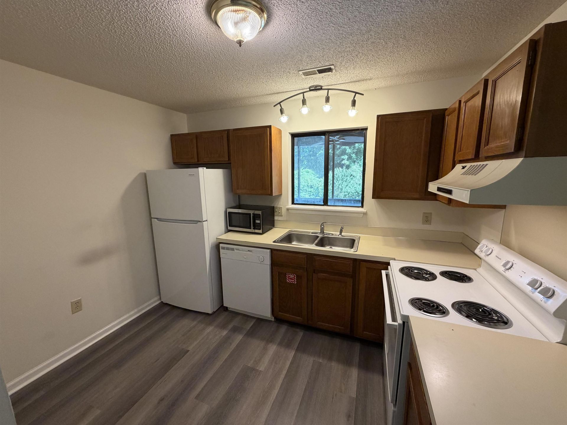 104 Indian Wells Ct. Photo 14