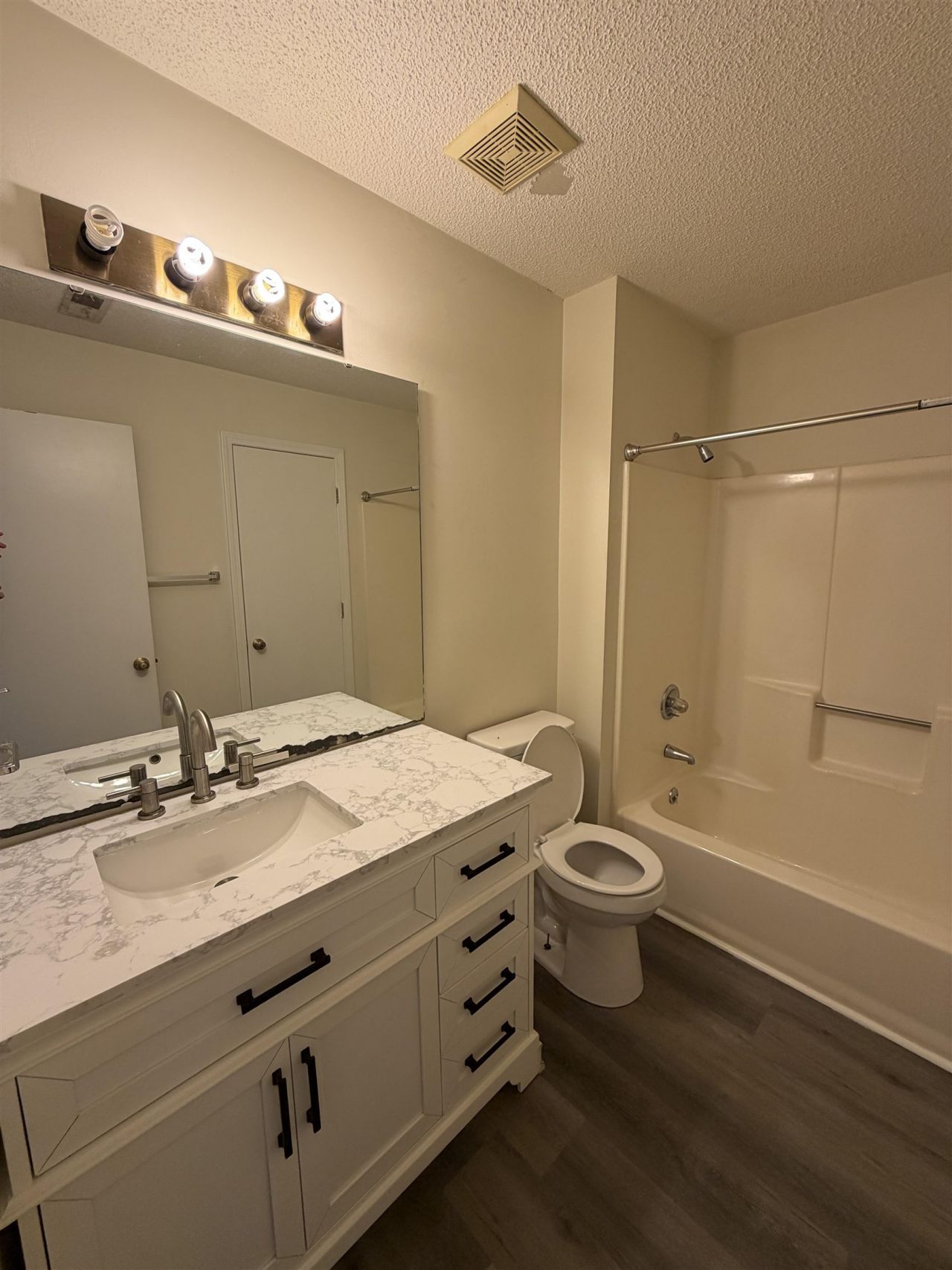 104 Indian Wells Ct. Photo 18