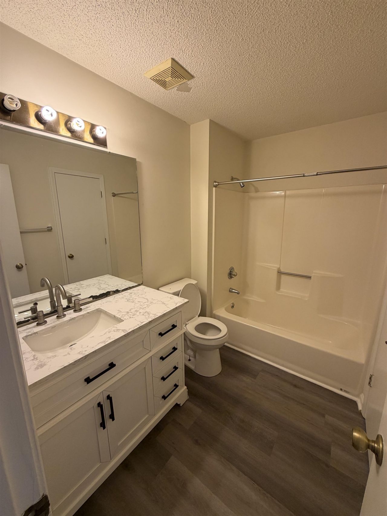 104 Indian Wells Ct. Photo 20