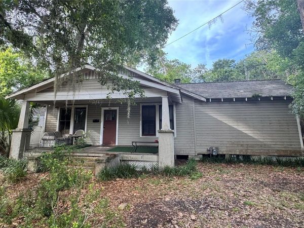 907 NW 11TH AVENUE, GAINESVILLE, FL 32601