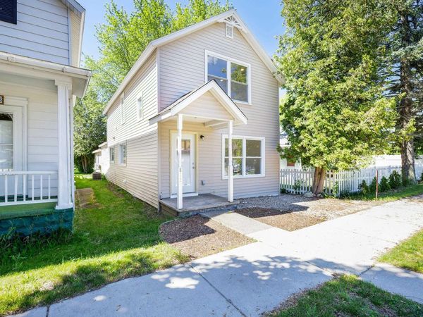 812 Forest Avenue, Frankfort, MI 49635