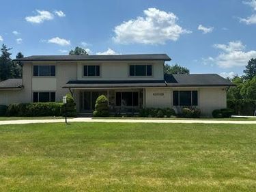 23345 Thorncliffe Street, Southfield, MI 48033