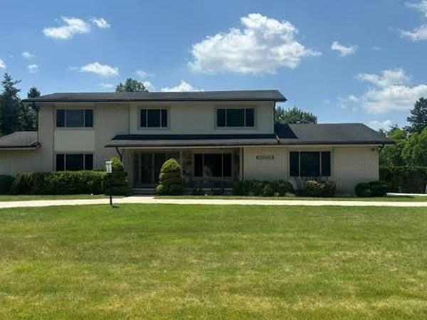 23345 Thorncliffe Street, Southfield, MI 48033
