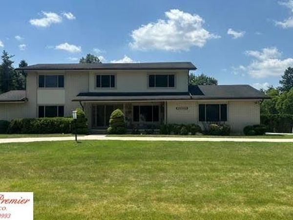 23345 Thorncliffe Street, Southfield, MI 48033