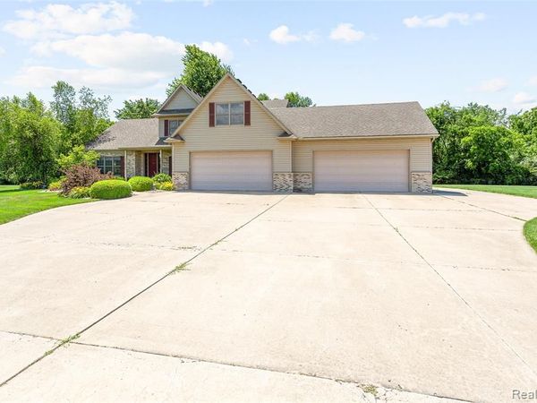 13733 Crooked Creek Lane, Ash Twp, MI 48117