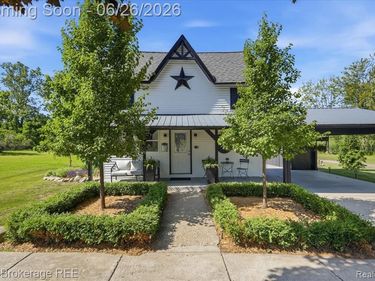 208 North Street, Holly Vlg, MI 48442