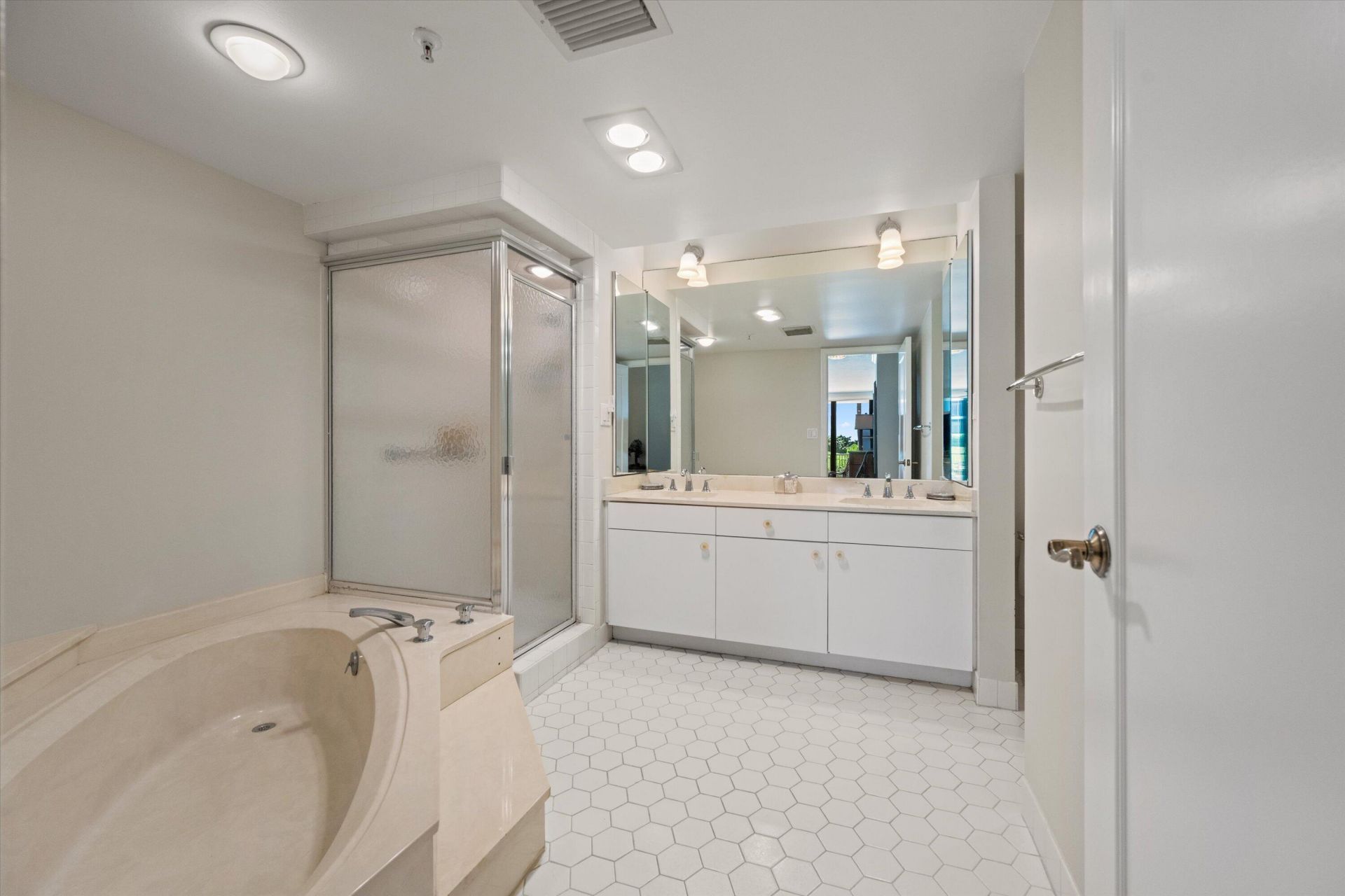 3440 S Ocean Boulevard, Unit 104 S, Palm Beach, FL 33480 Photo