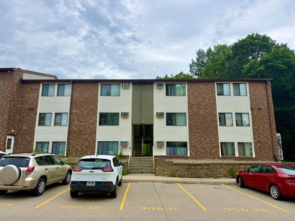 906 Benton Drive , Unit 14, Iowa City, IA 52246