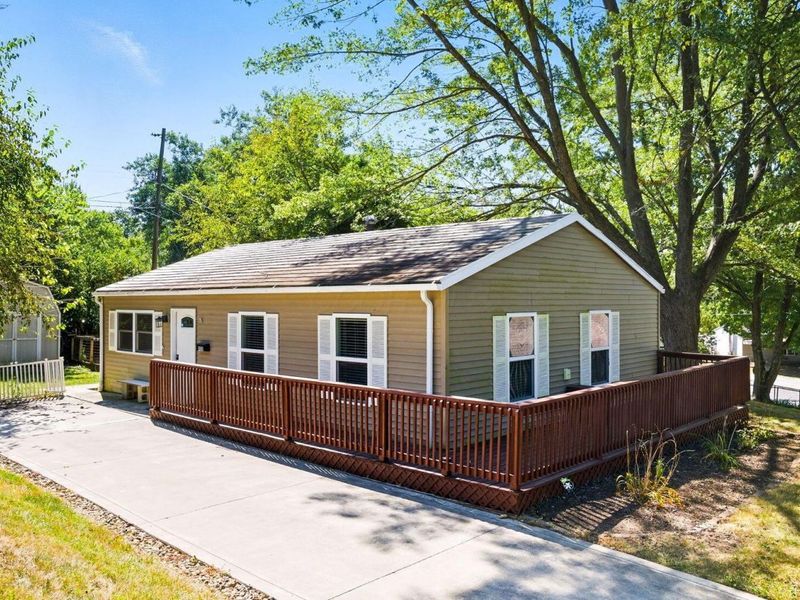 455 Lakeview Drive, Johnstown, OH 43031 Photo 2