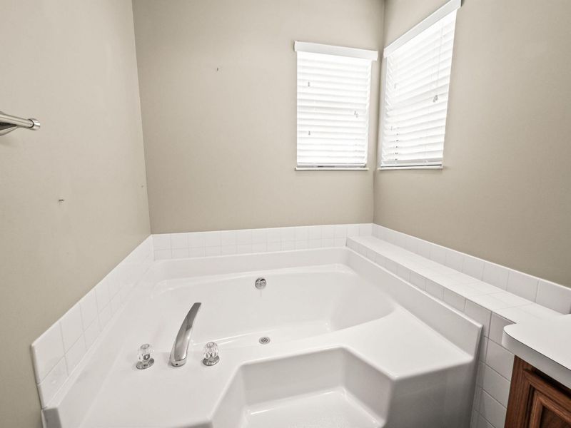 908 Cambridge Circle, Troy, OH 45373 Photo 34