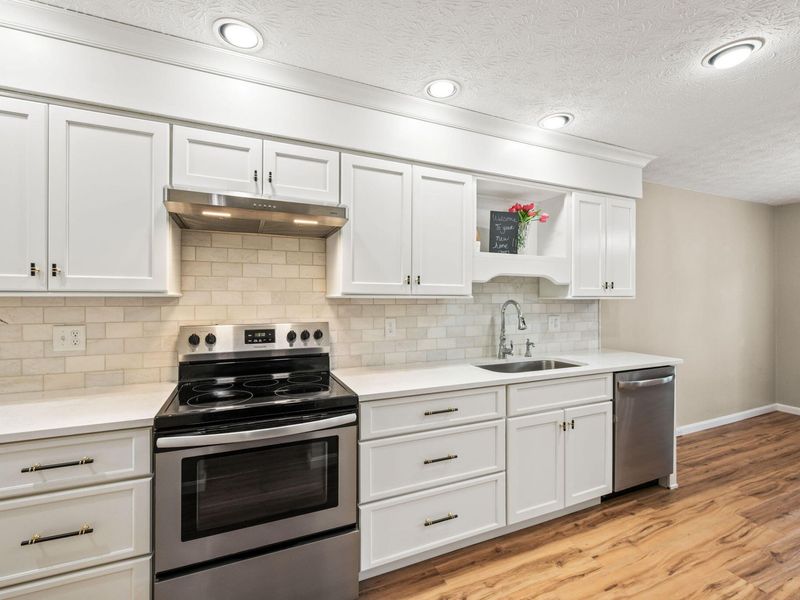 908 Cambridge Circle, Troy, OH 45373 Photo 7